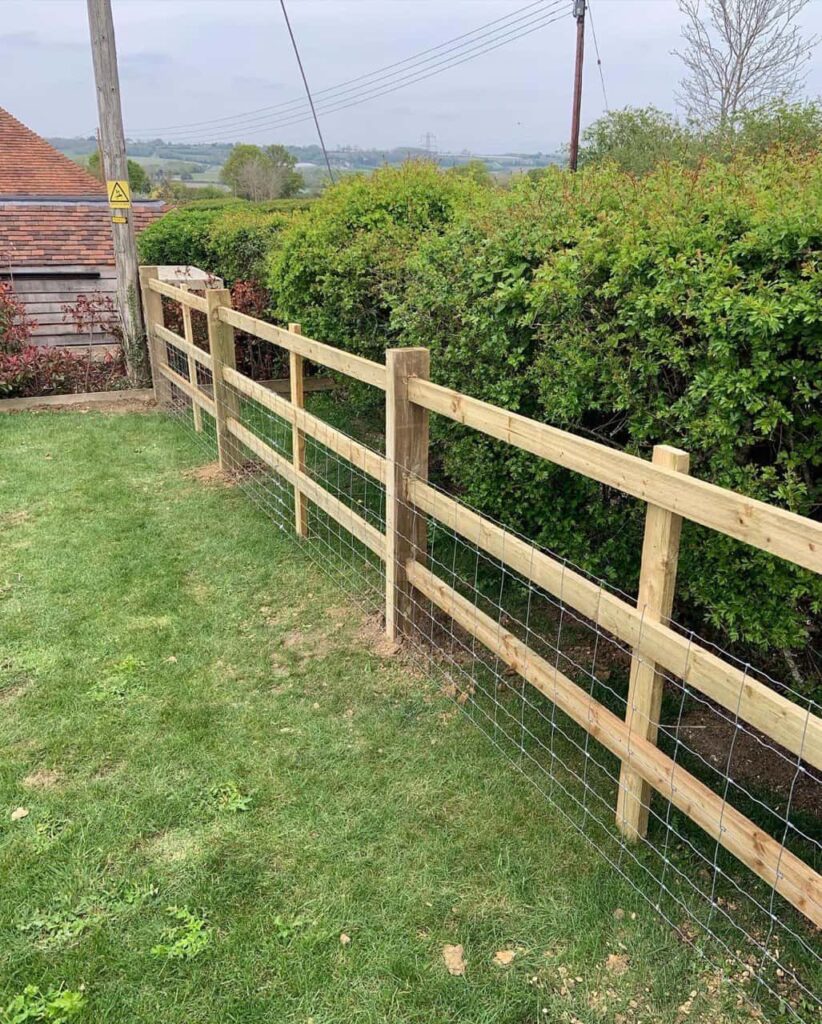 This is a photo of a picket fence and picket gate installed by Fast Fix Fencing Doddington